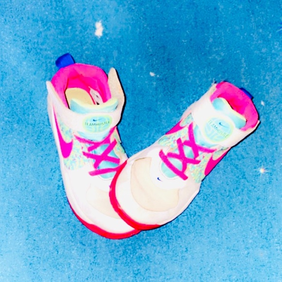 Nike Kids’ girls shoes, size 1 Great condition. - Picture 2 of 5